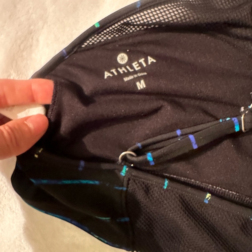 Athleta medium sports bra/bikini black swim top. adjustable straps. add padding - Picture 4 of 6